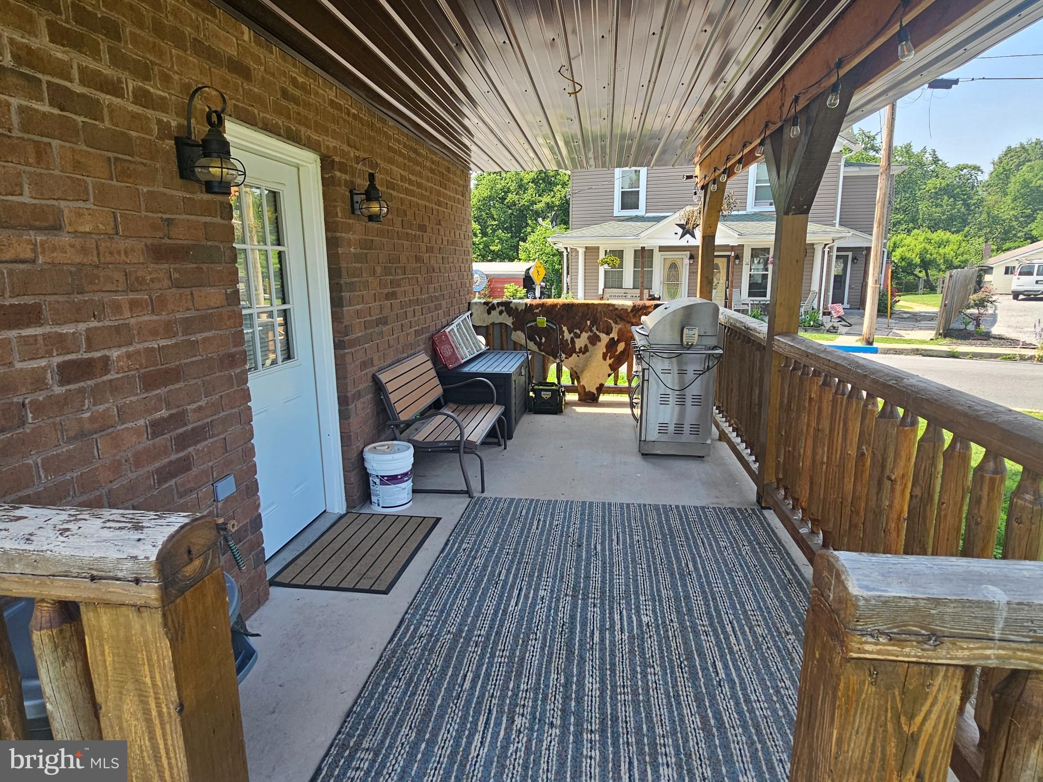 6 AMELIA ST