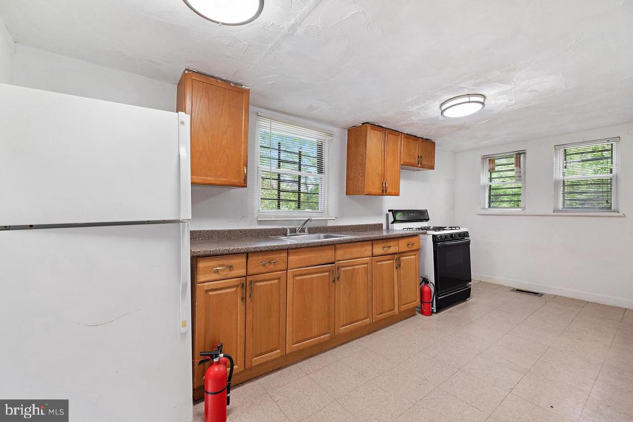 GWYNN OAK - Residential Income