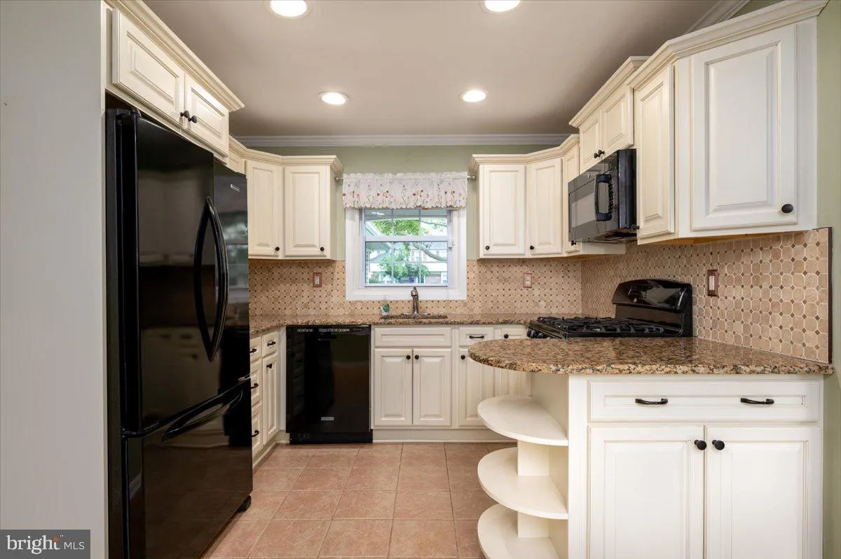 Bowie, Maryland 20715, United States, 3 Bedrooms Bedrooms, ,2 BathroomsBathrooms,Residential,Coming Soon,174819