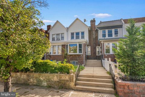 Townhouse For Sale - 7117 Charles Street<br/> PHILADELPHIA, PA 19135