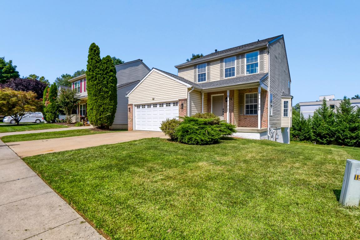 15 SADDLESTONE COURT