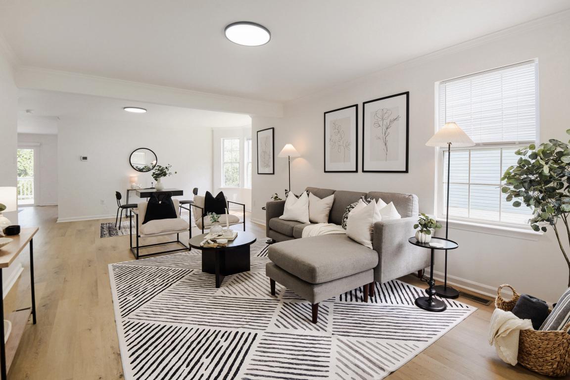 15 SADDLESTONE COURT