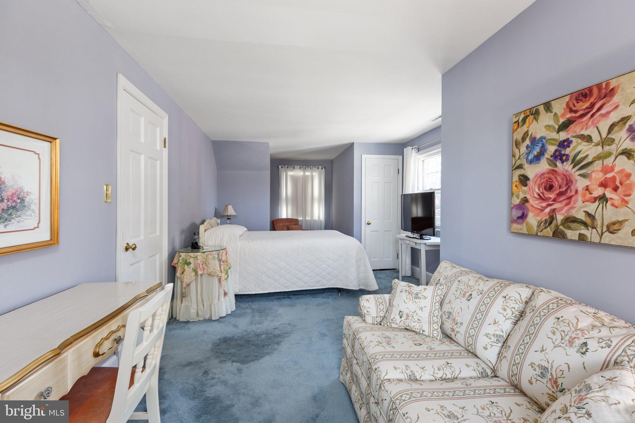 COLLEGE HEIGHTS - Residential
