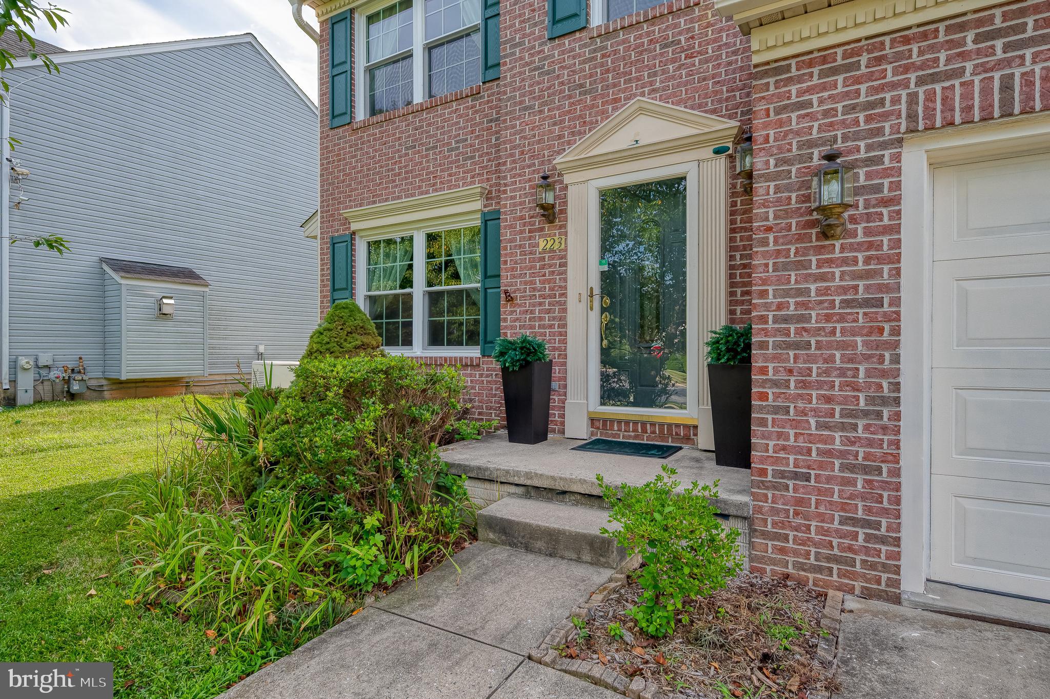 223 ST JUSTIN DRIVE