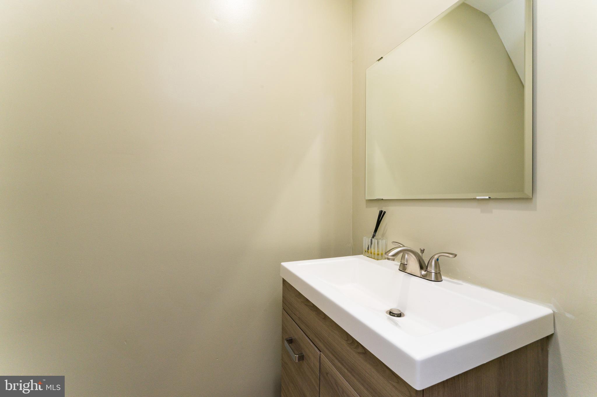 SUTLER SUB PLAT 1> - Residential Lease