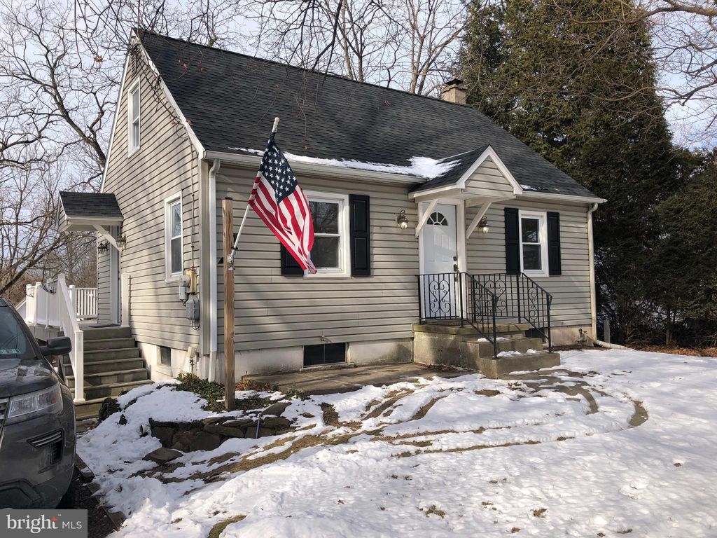 Photo of 726 Hilltown Pike, LINE LEXINGTON, PA 18932 (MLS # PABU2113158)