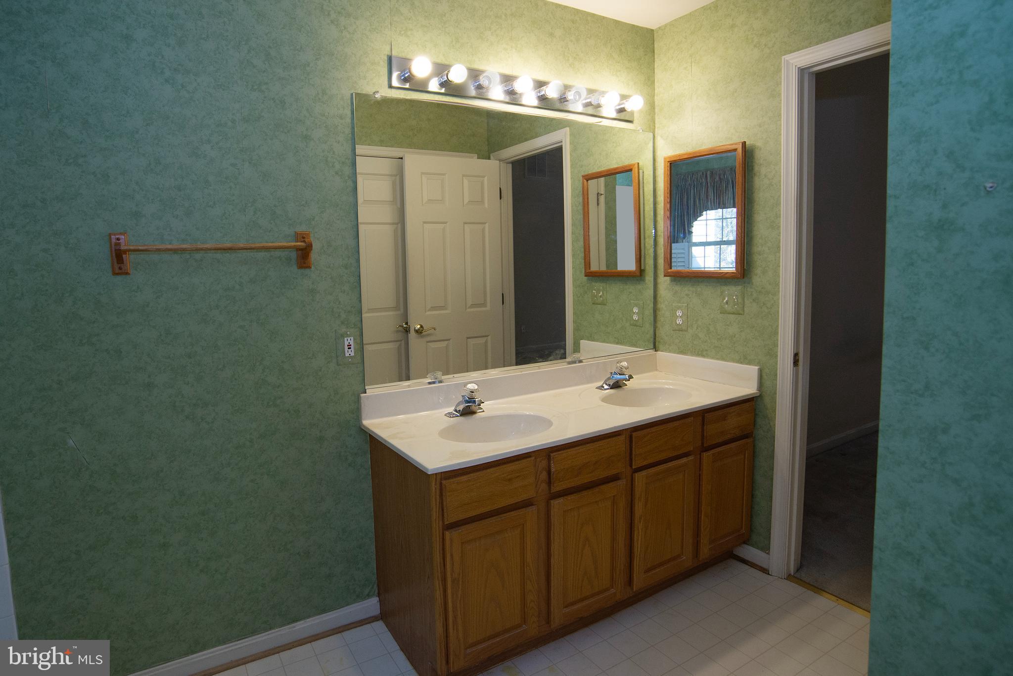 CHANCELLOR WEST - Residential