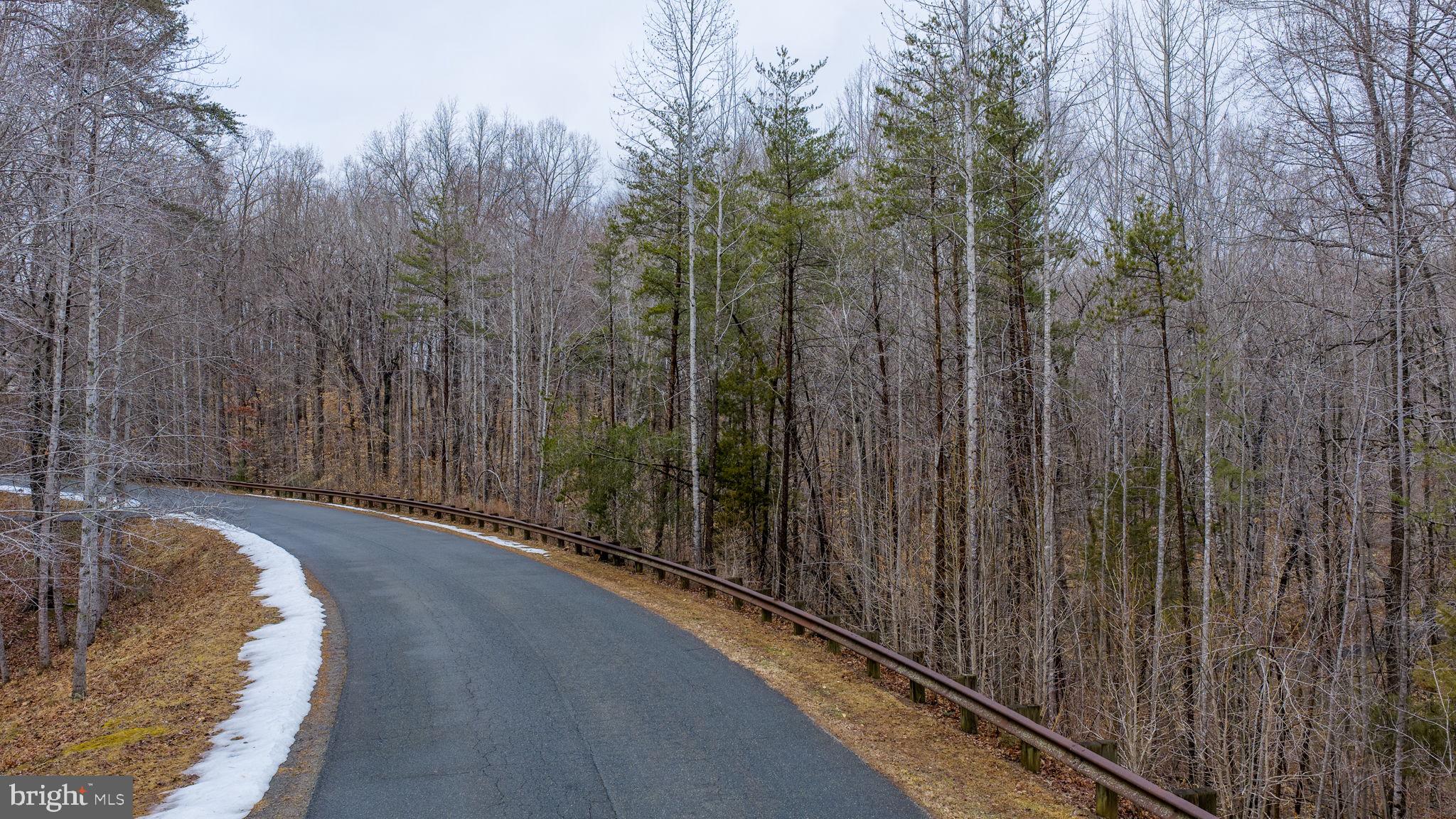 WATER EDGE ESTATES - Land