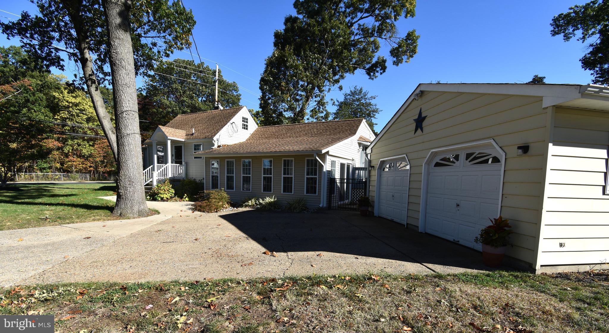 1122 S FAIRVIEW STREET