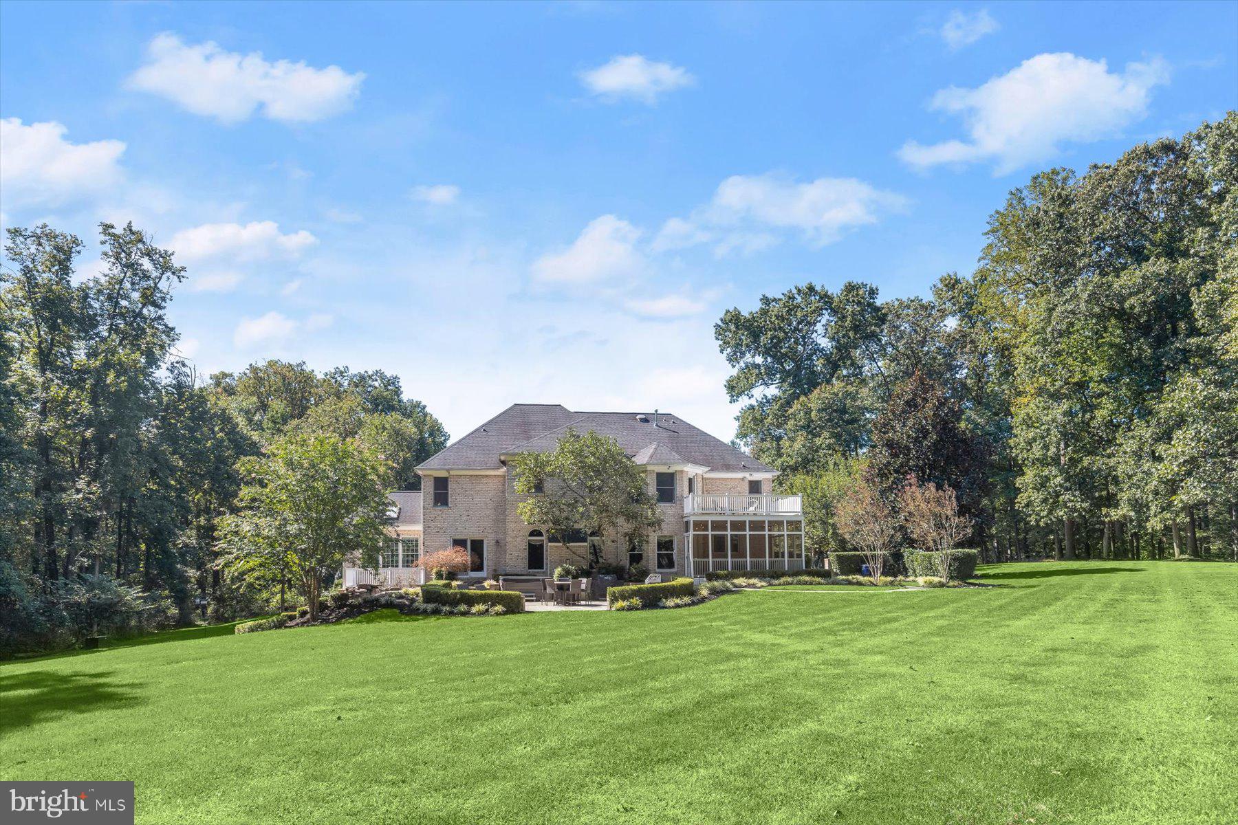 3137 OLD OAK DRIVE