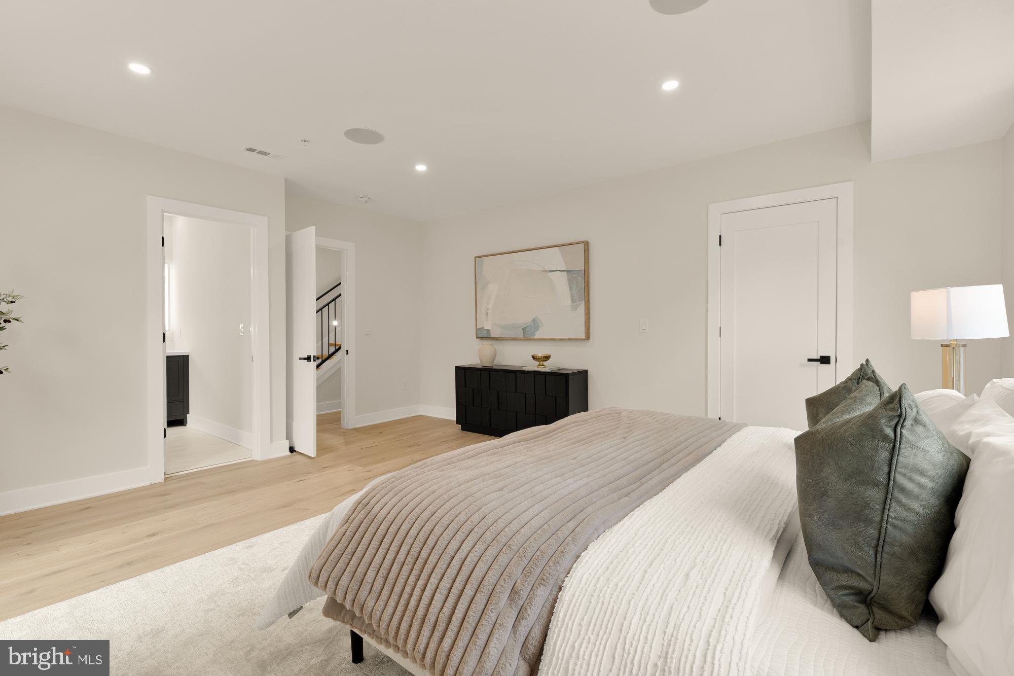 BURLEITH - Residential