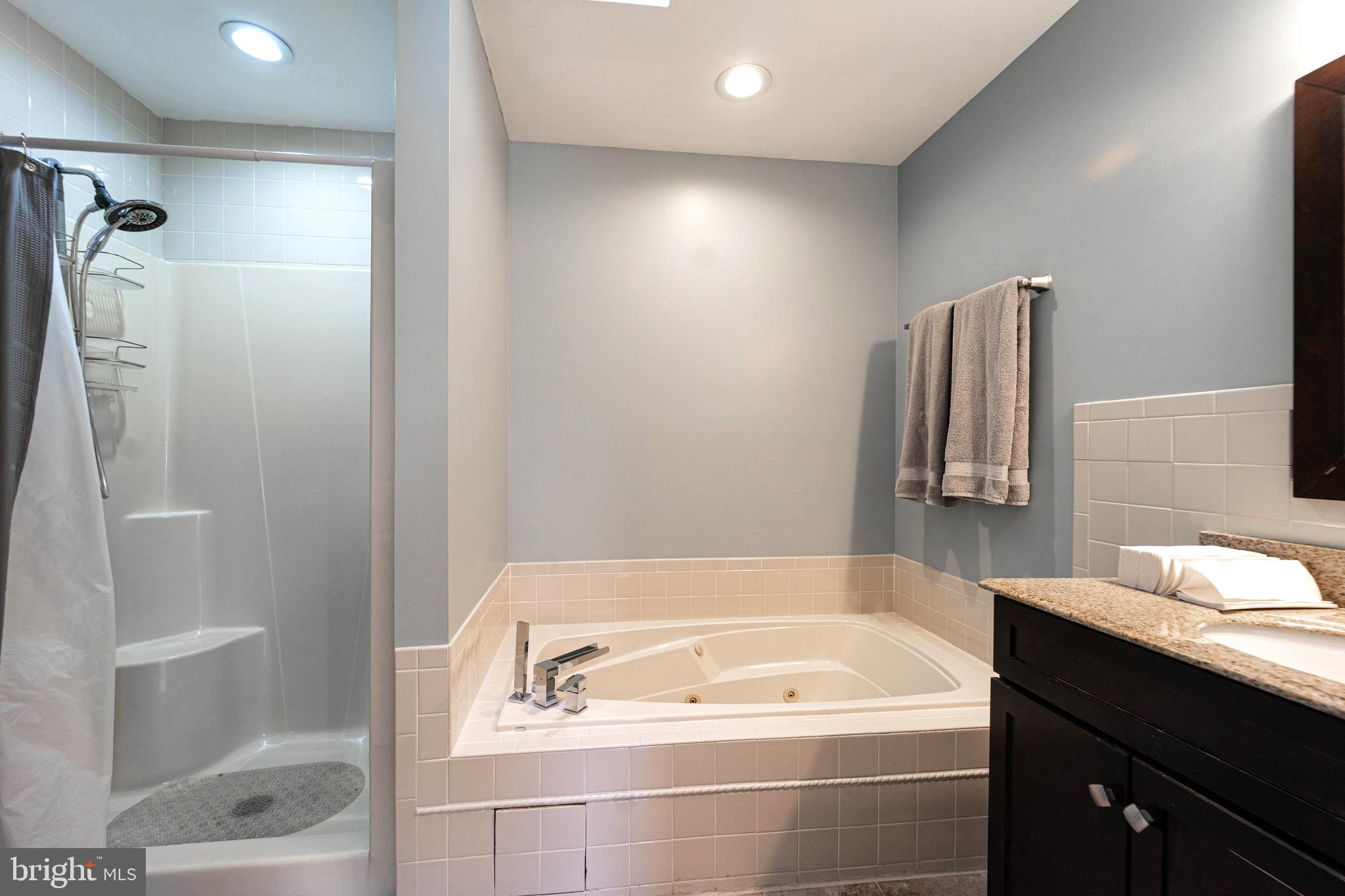 REEVES CROSSING - Residential Lease