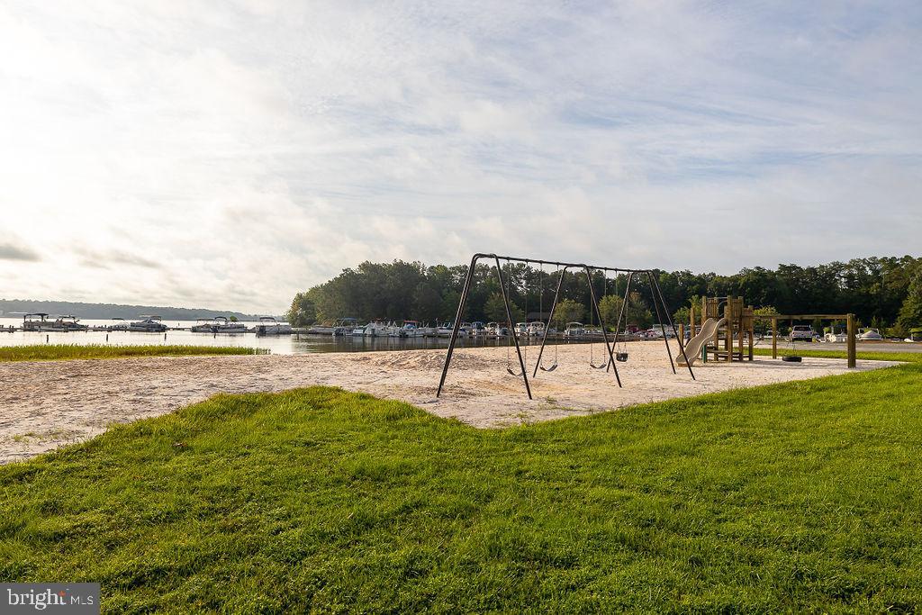 WINDWOOD COVES - Residential