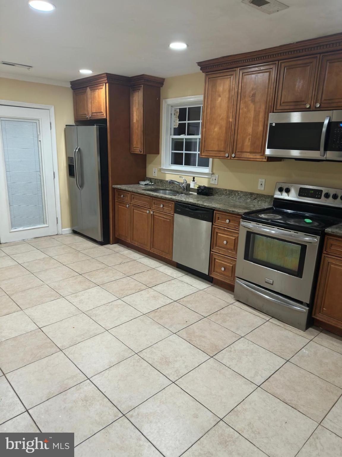 HIGHLAND PARK - Residential Lease