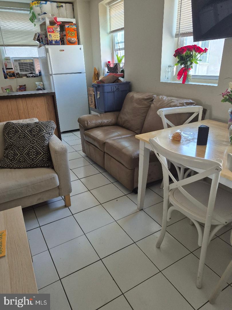 PASSYUNK SQUARE - Residential Income