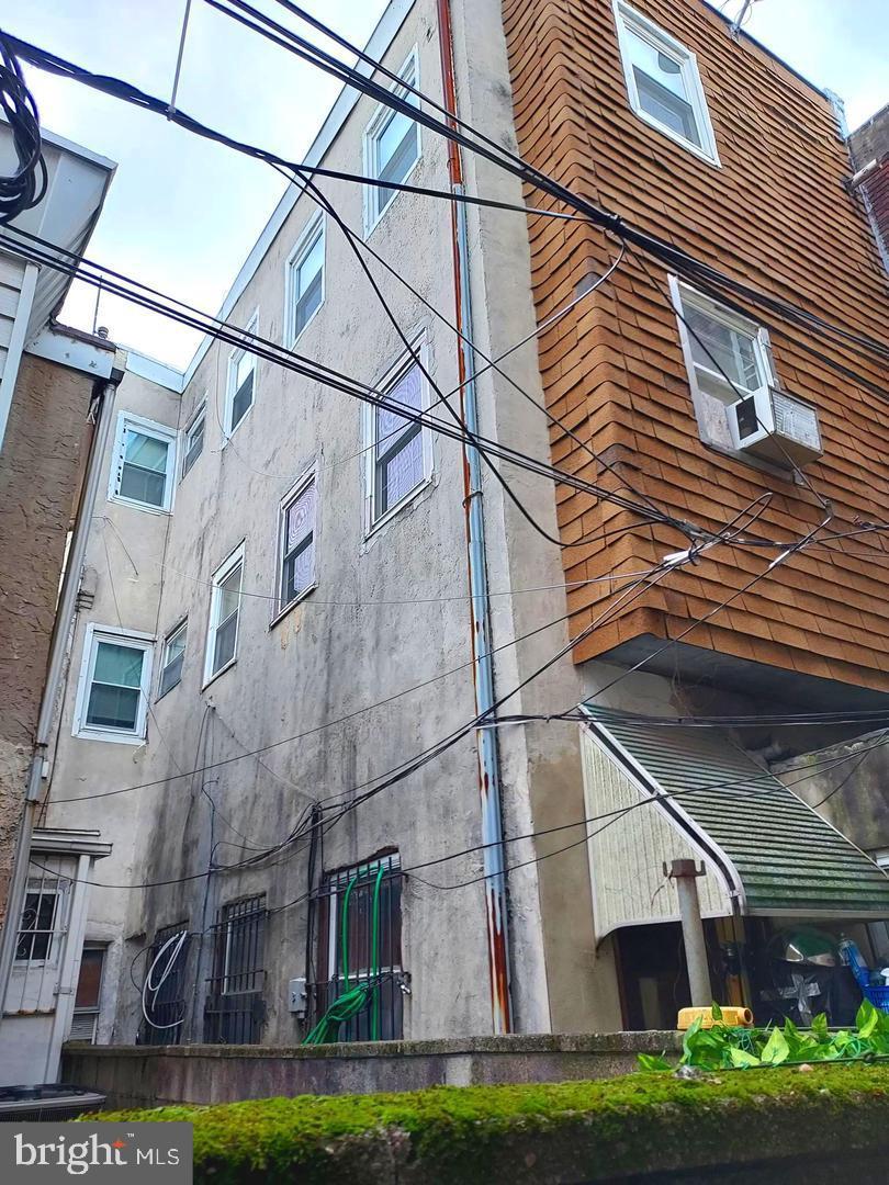 PASSYUNK SQUARE - Residential Income