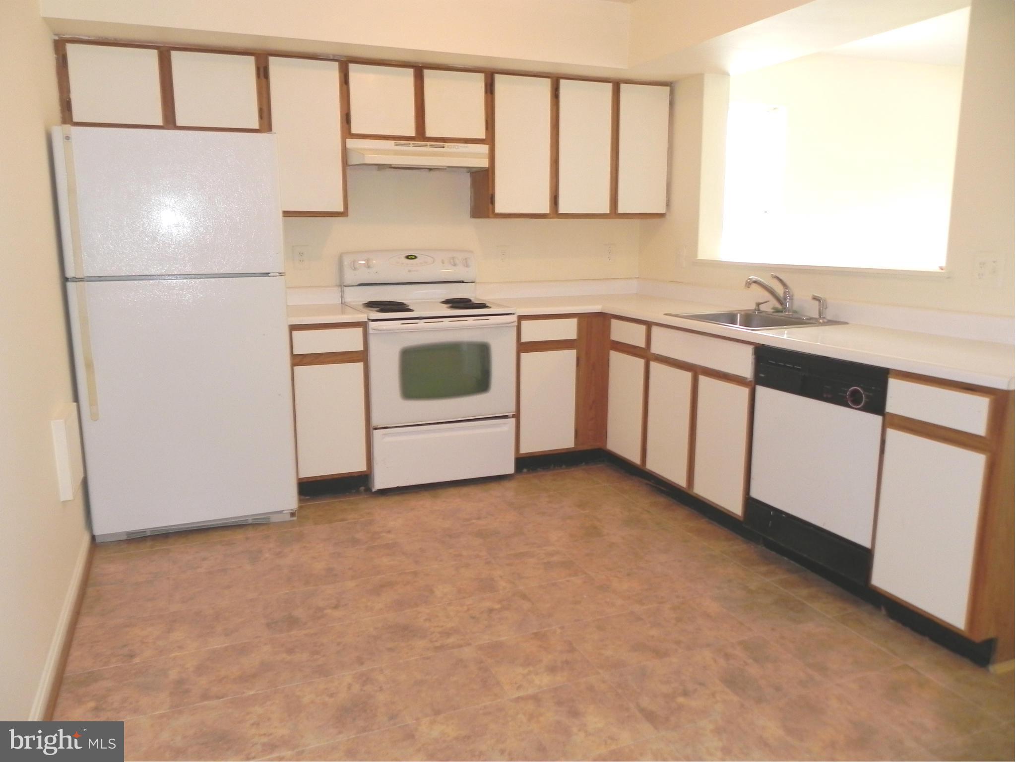 CHARLESGATE - Residential Lease