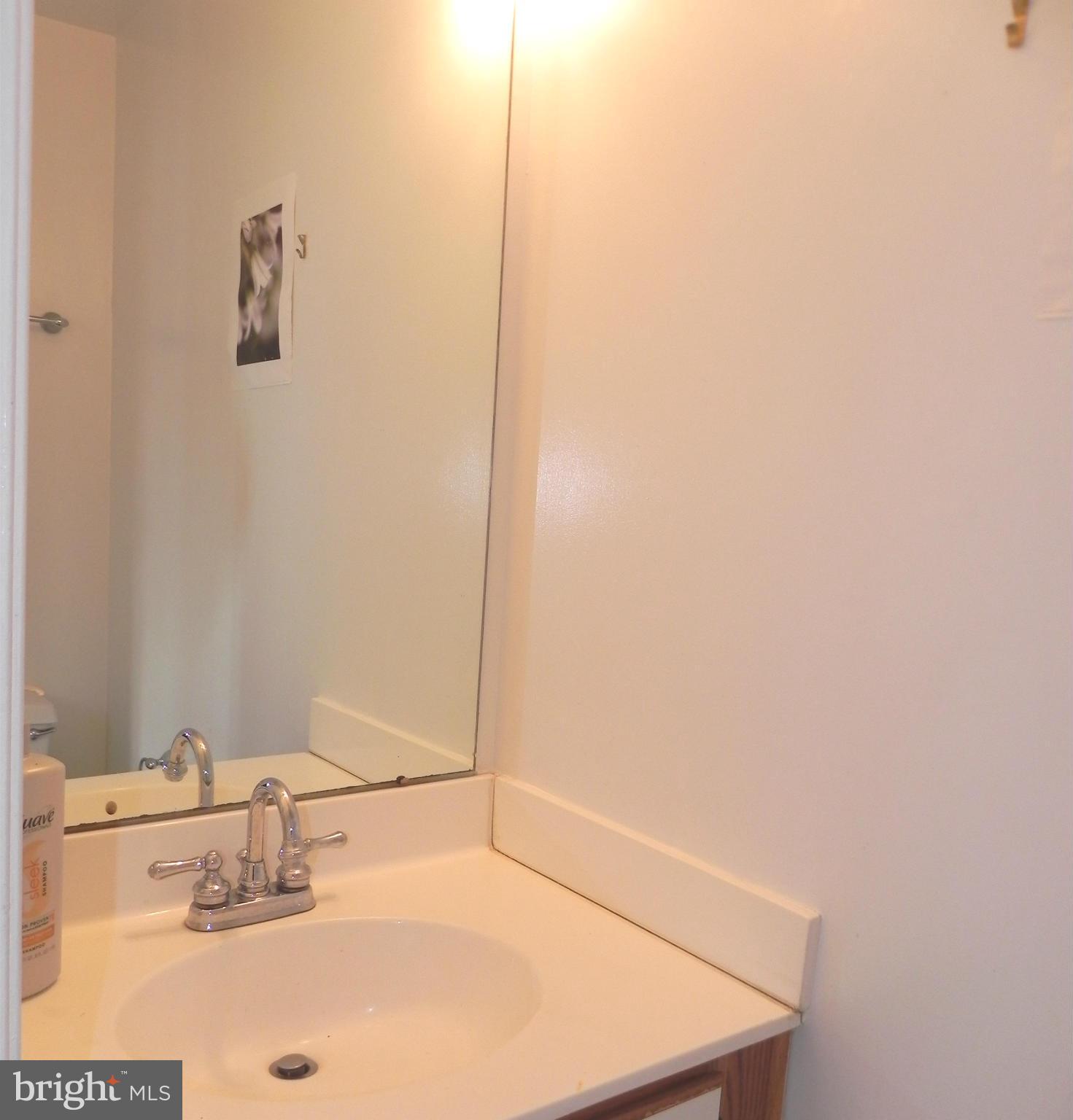 CHARLESGATE - Residential Lease