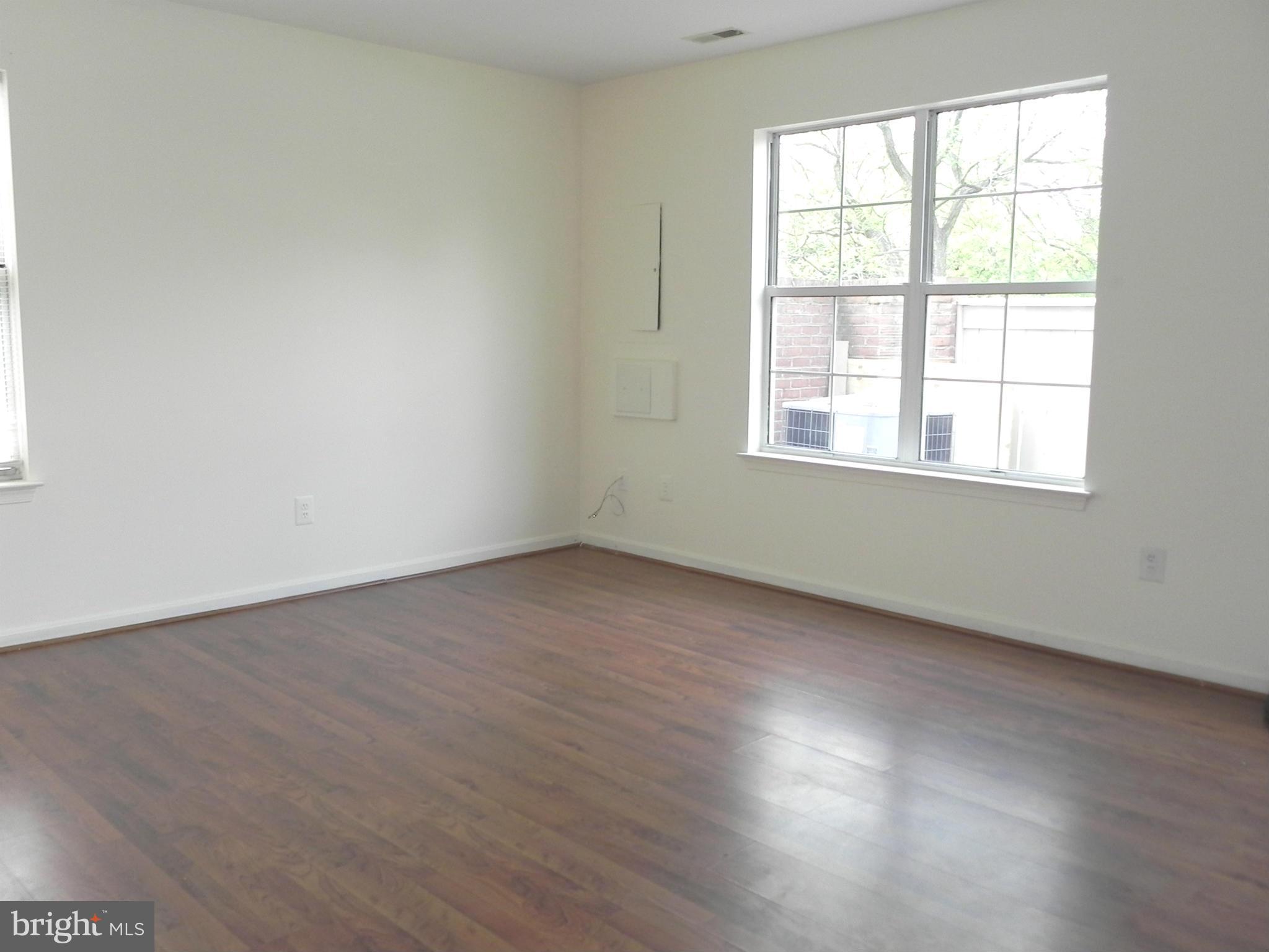 CHARLESGATE - Residential Lease