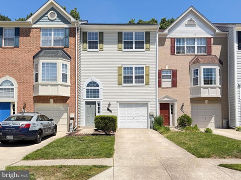 Townhouse For Rent - 188 Pinecove Avenue<br/> ODENTON, MD 21113