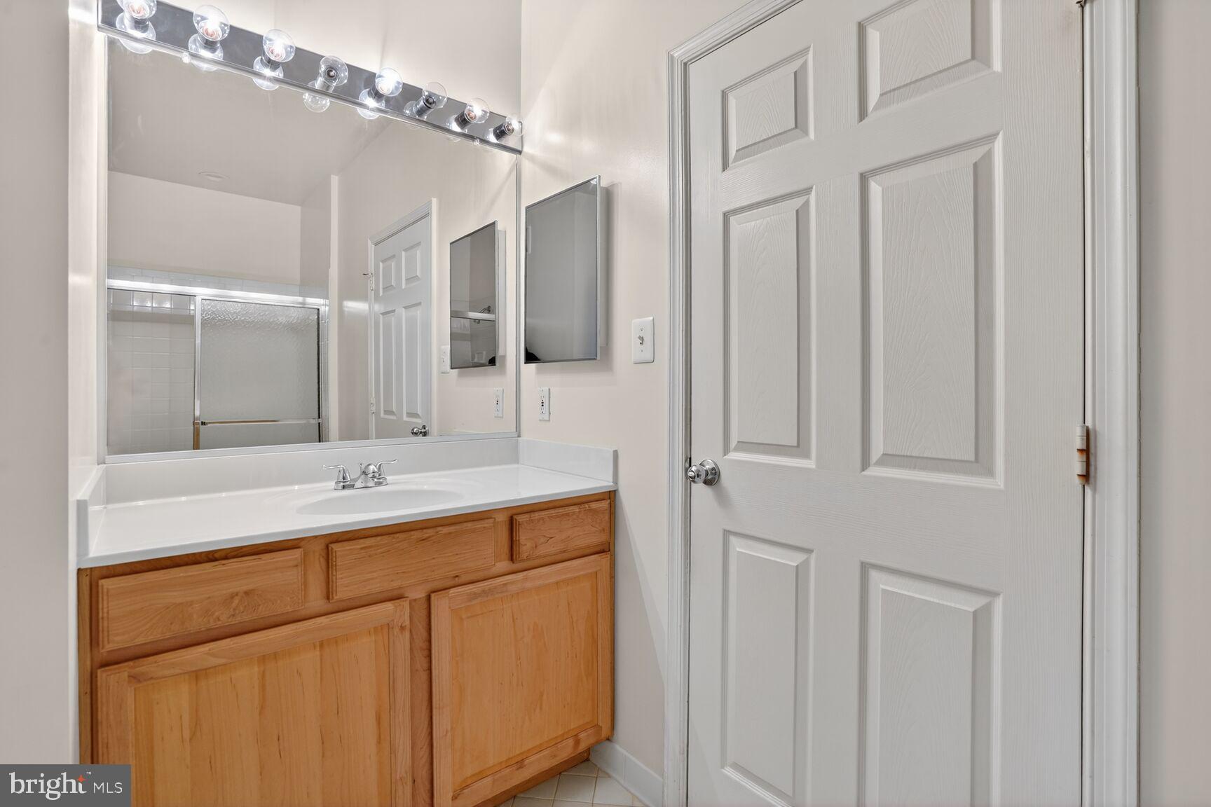 RANDOM HILLS - Residential Lease