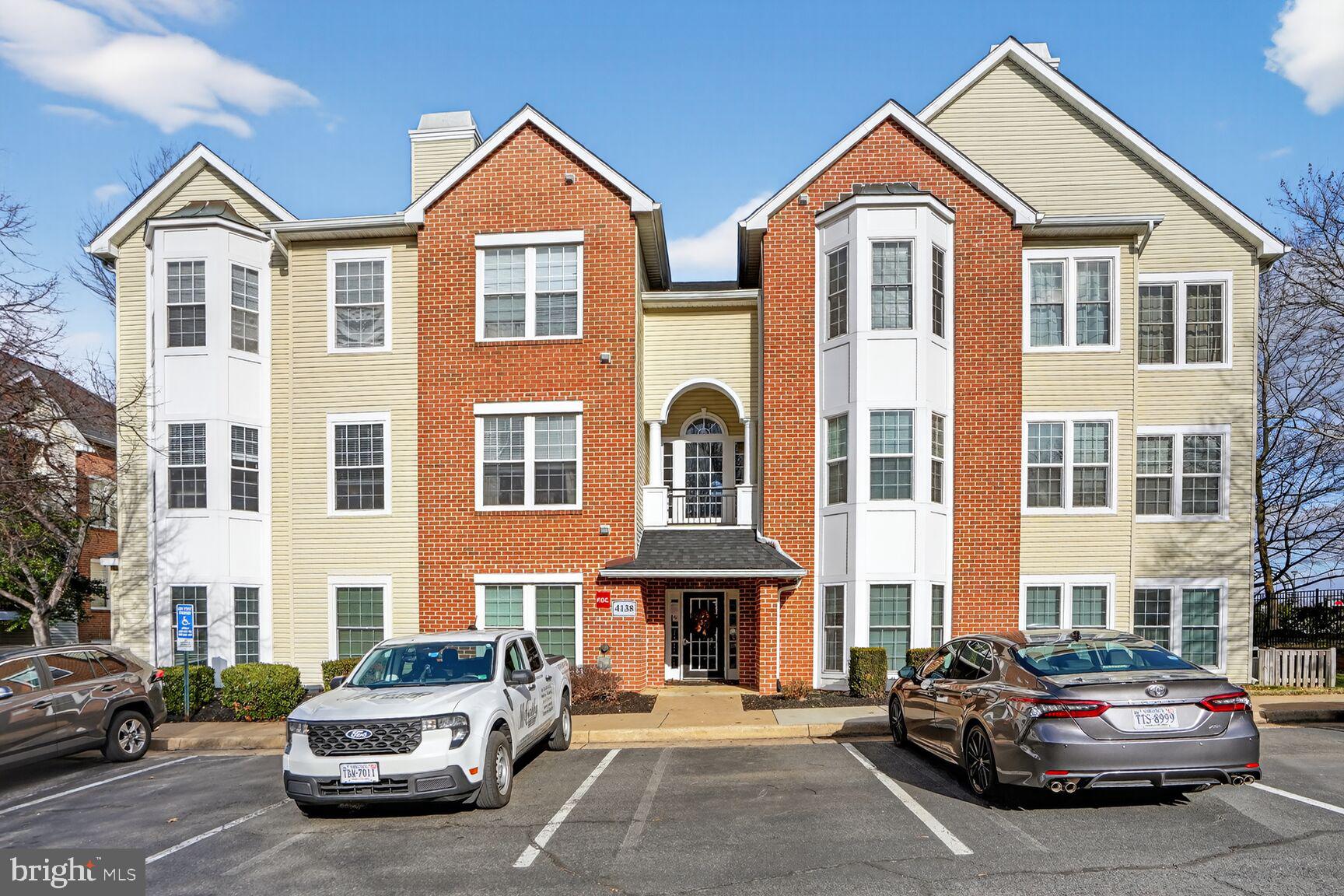 RANDOM HILLS - Residential Lease