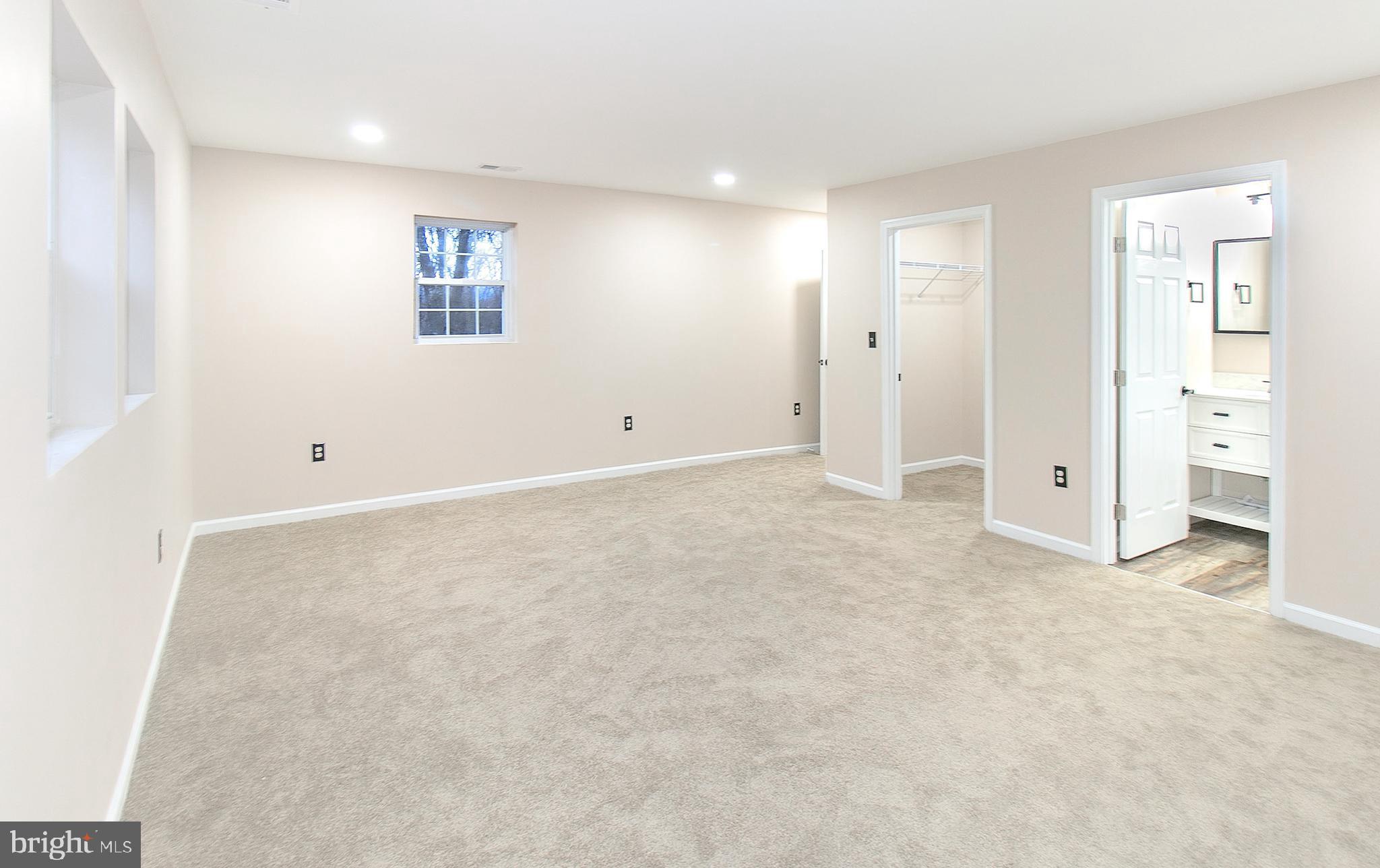 GREENWOODS - Residential