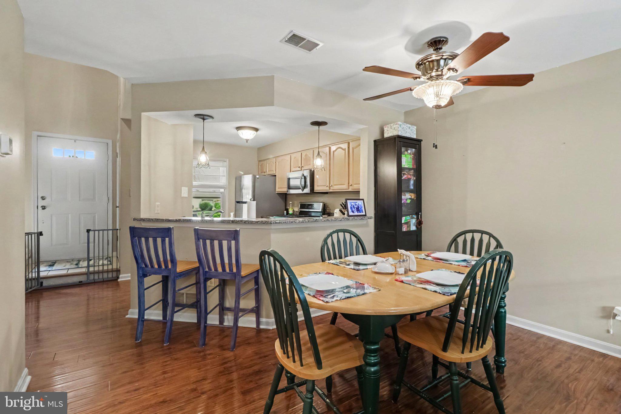 5532 MORELAND COURT