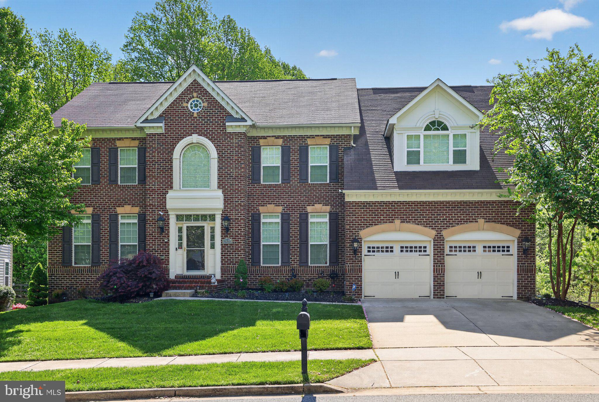 1910 LAKE FOREST DRIVE