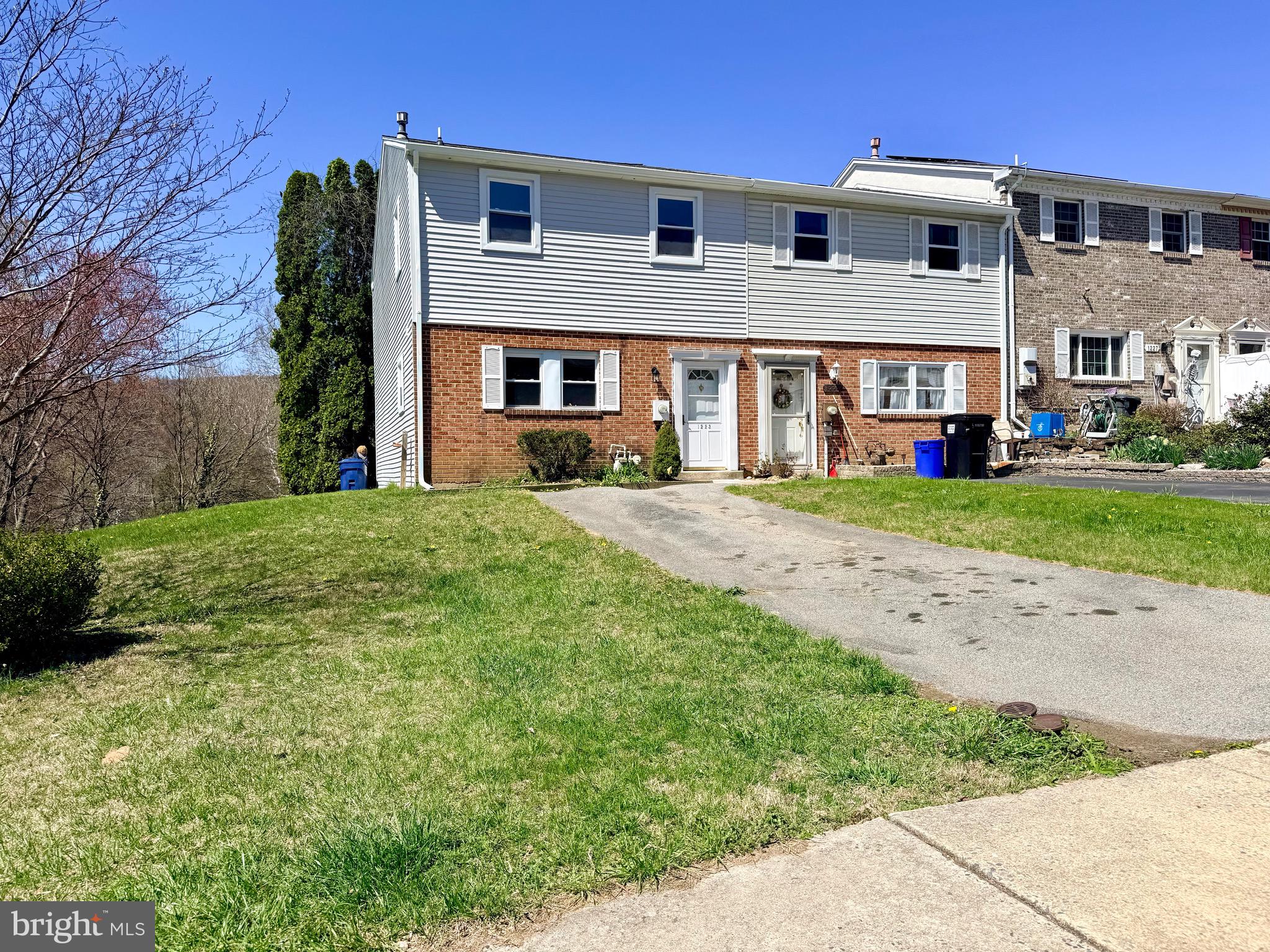 1223 DEER RUN