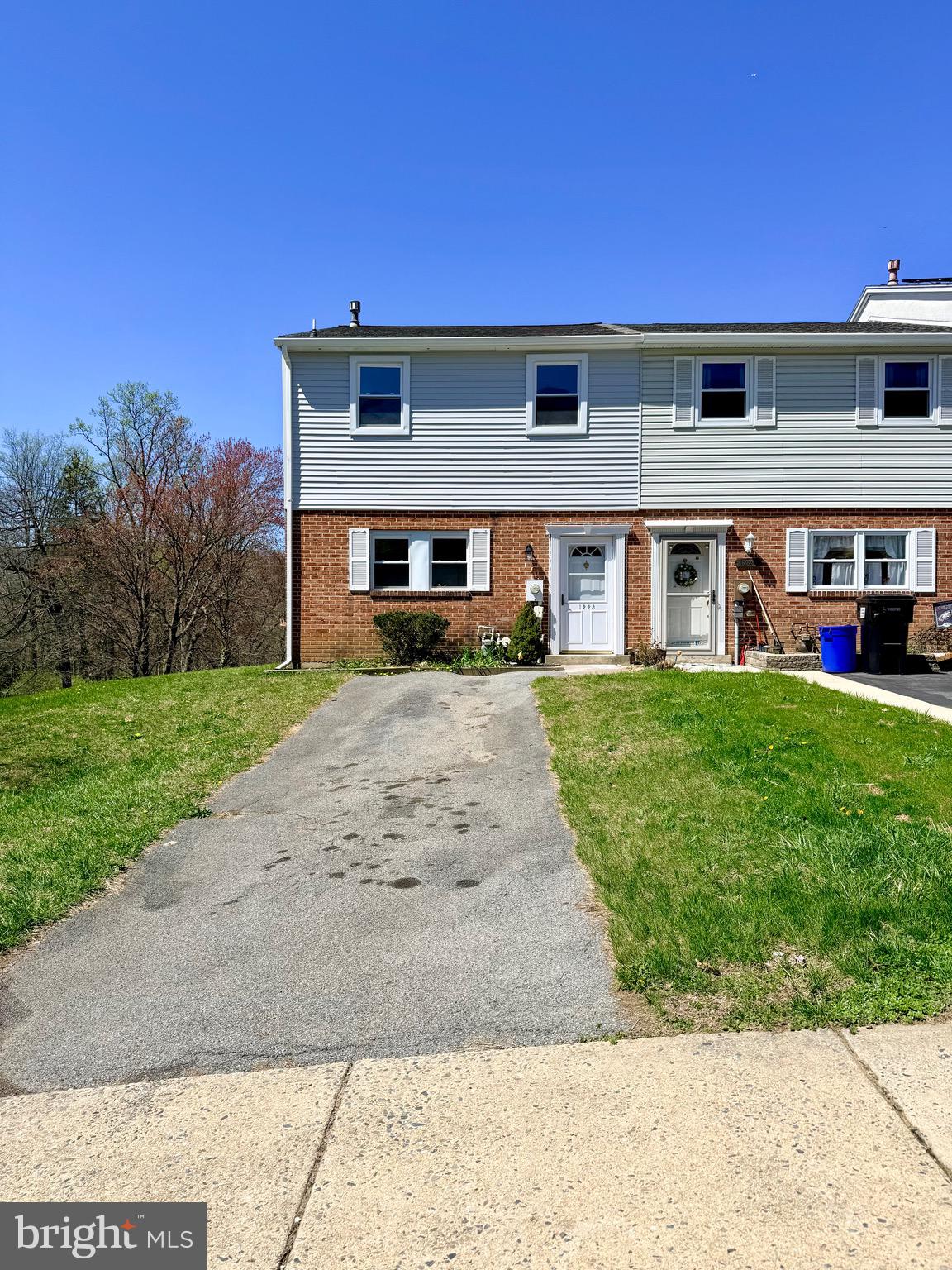 1223 DEER RUN