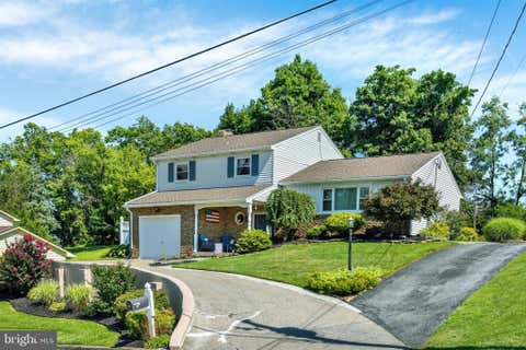 Photo of 14 Carriage Road, NEW CUMBERLAND, PA 17070 (MLS # PAYK2108352)