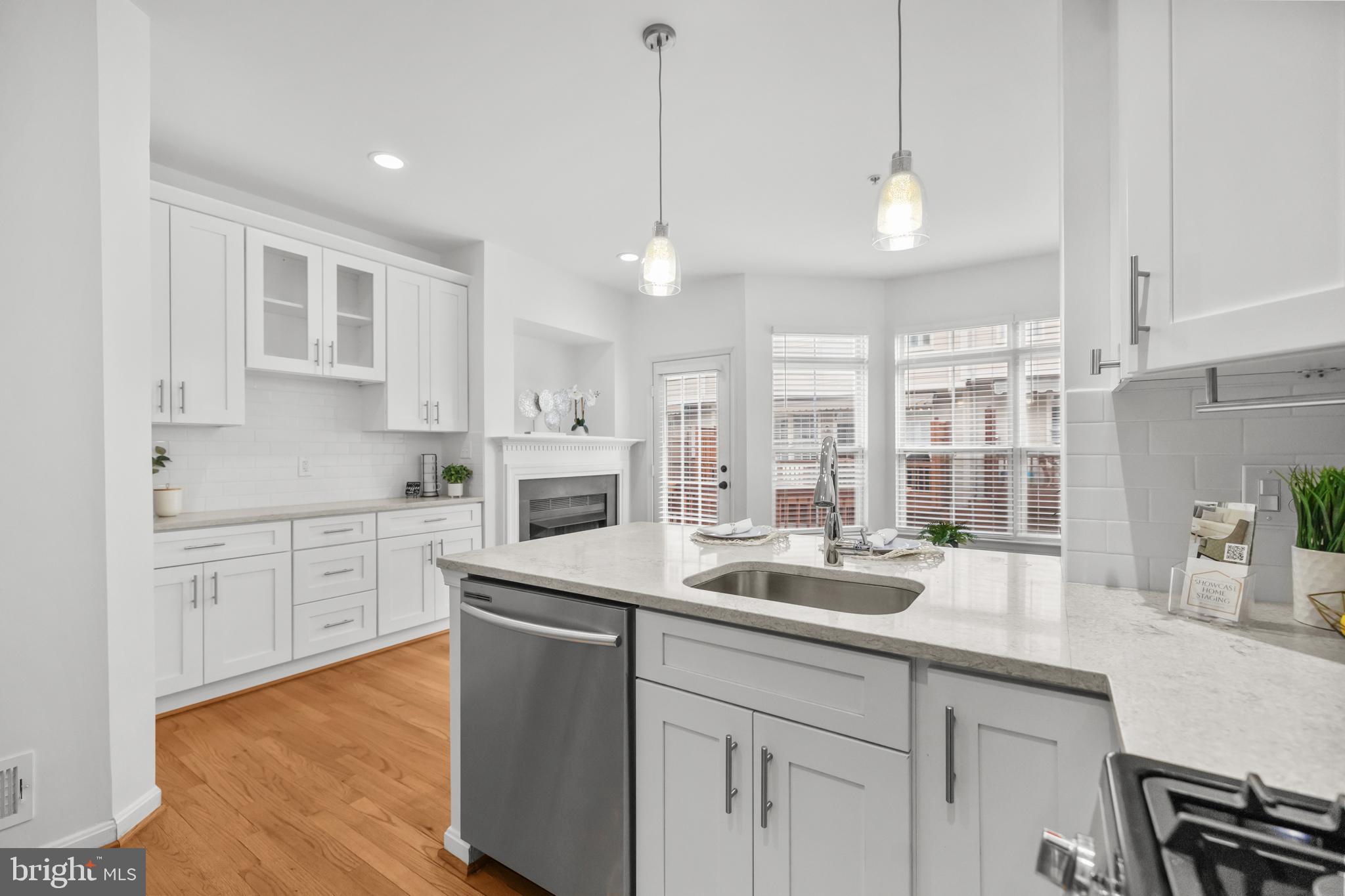 CAMERON STATION - Residential