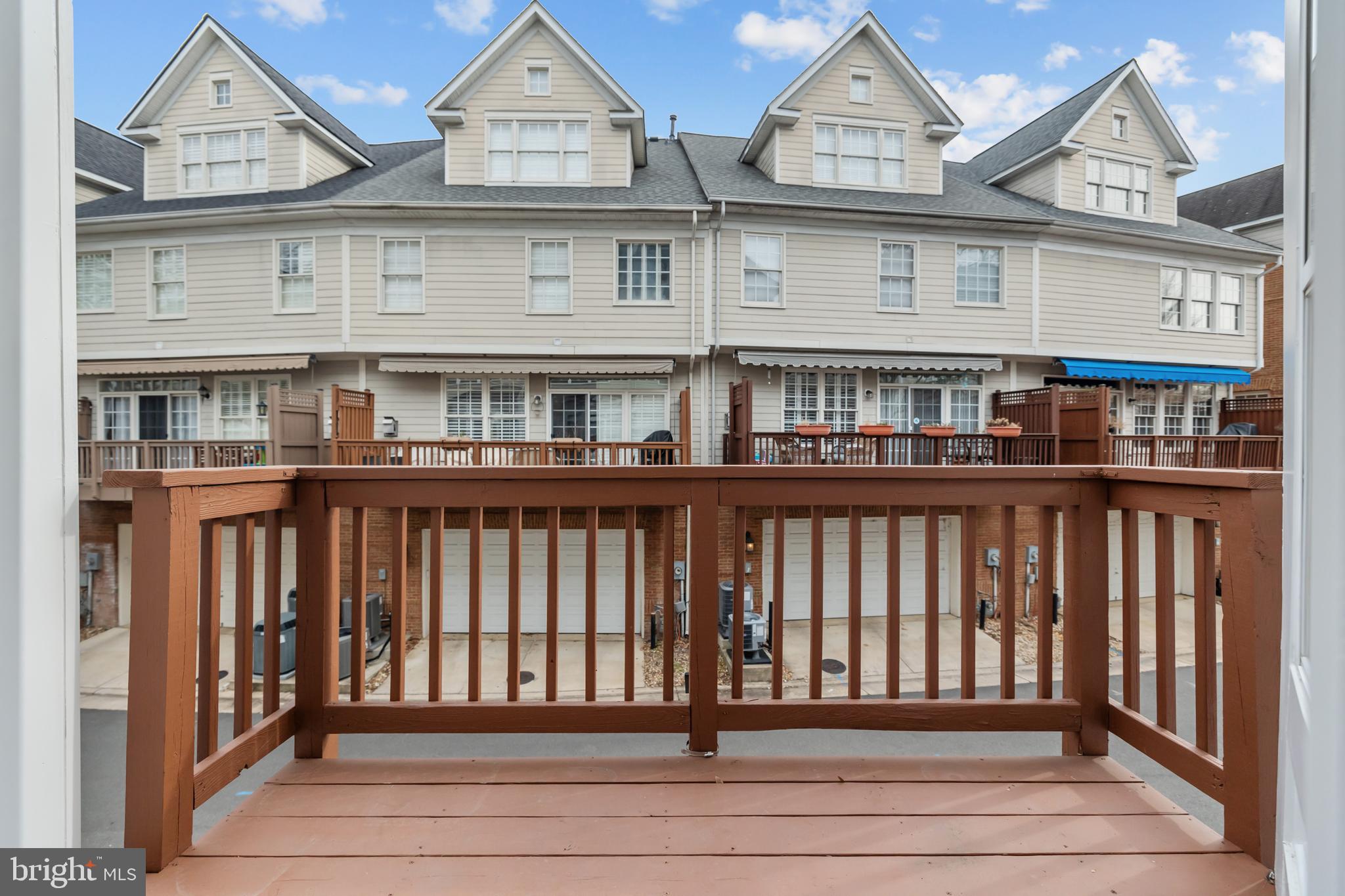 CAMERON STATION - Residential