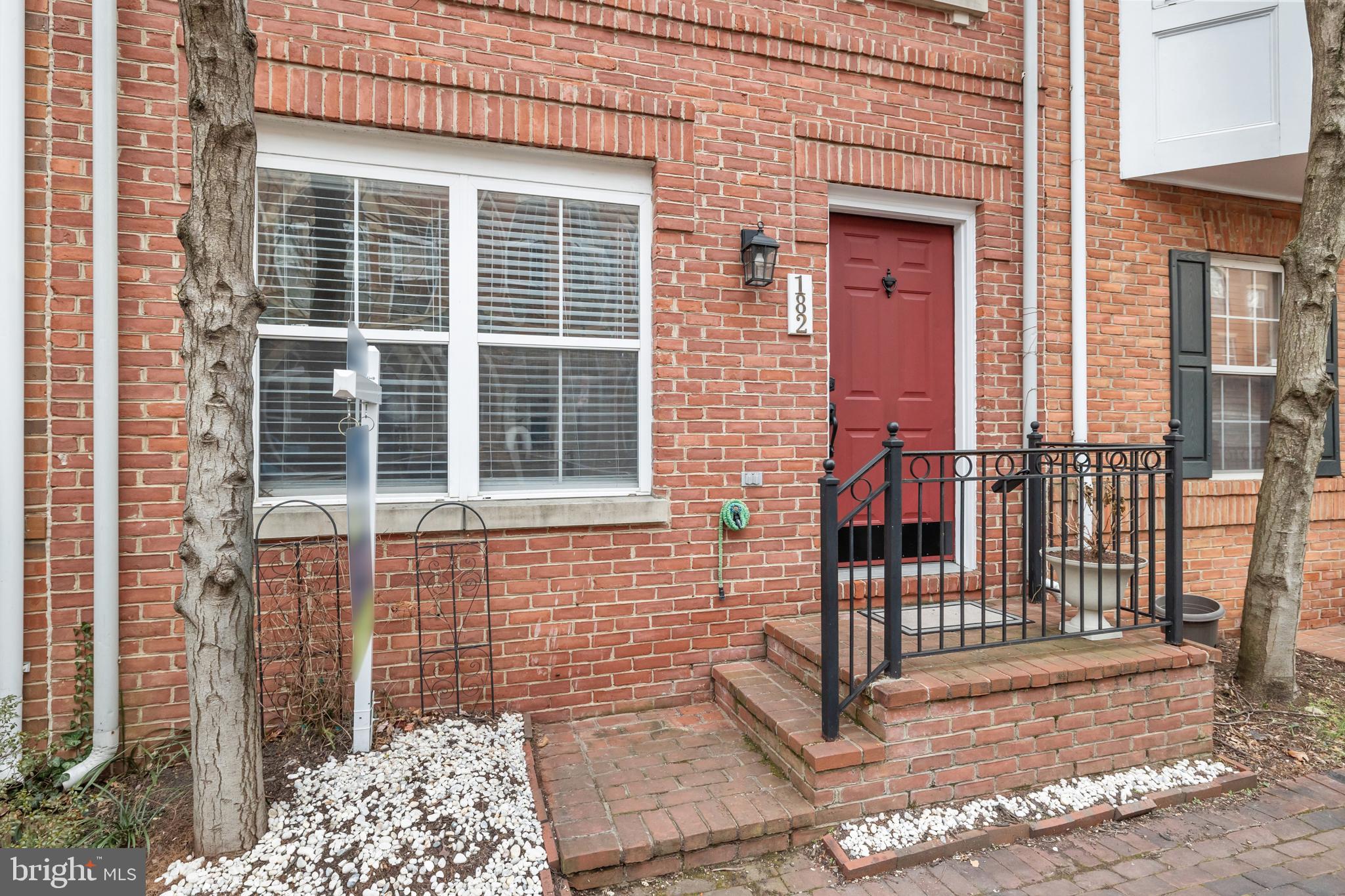 CAMERON STATION - Residential