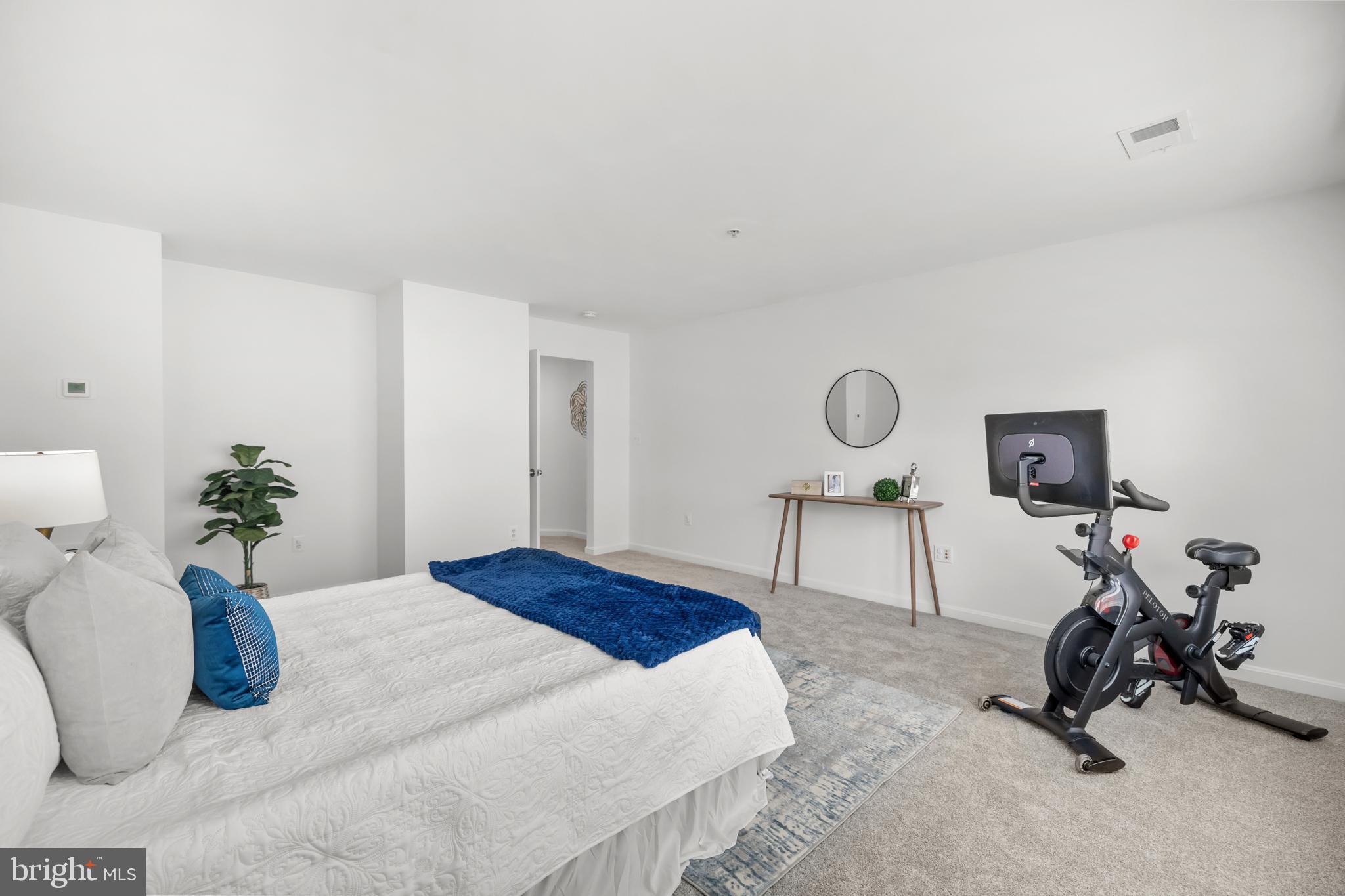 CAMERON STATION - Residential