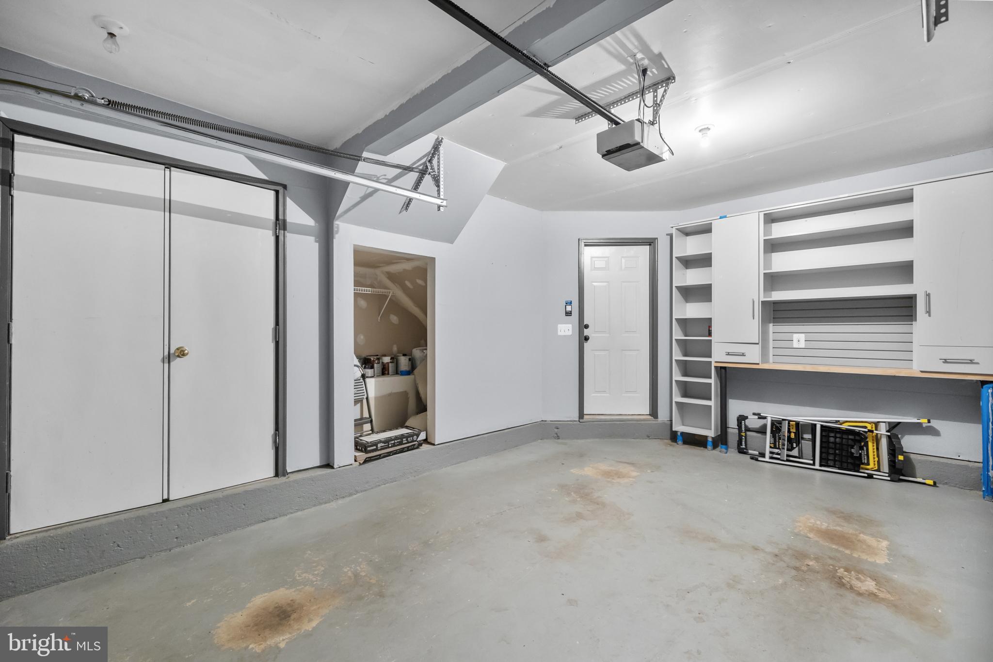 CAMERON STATION - Residential