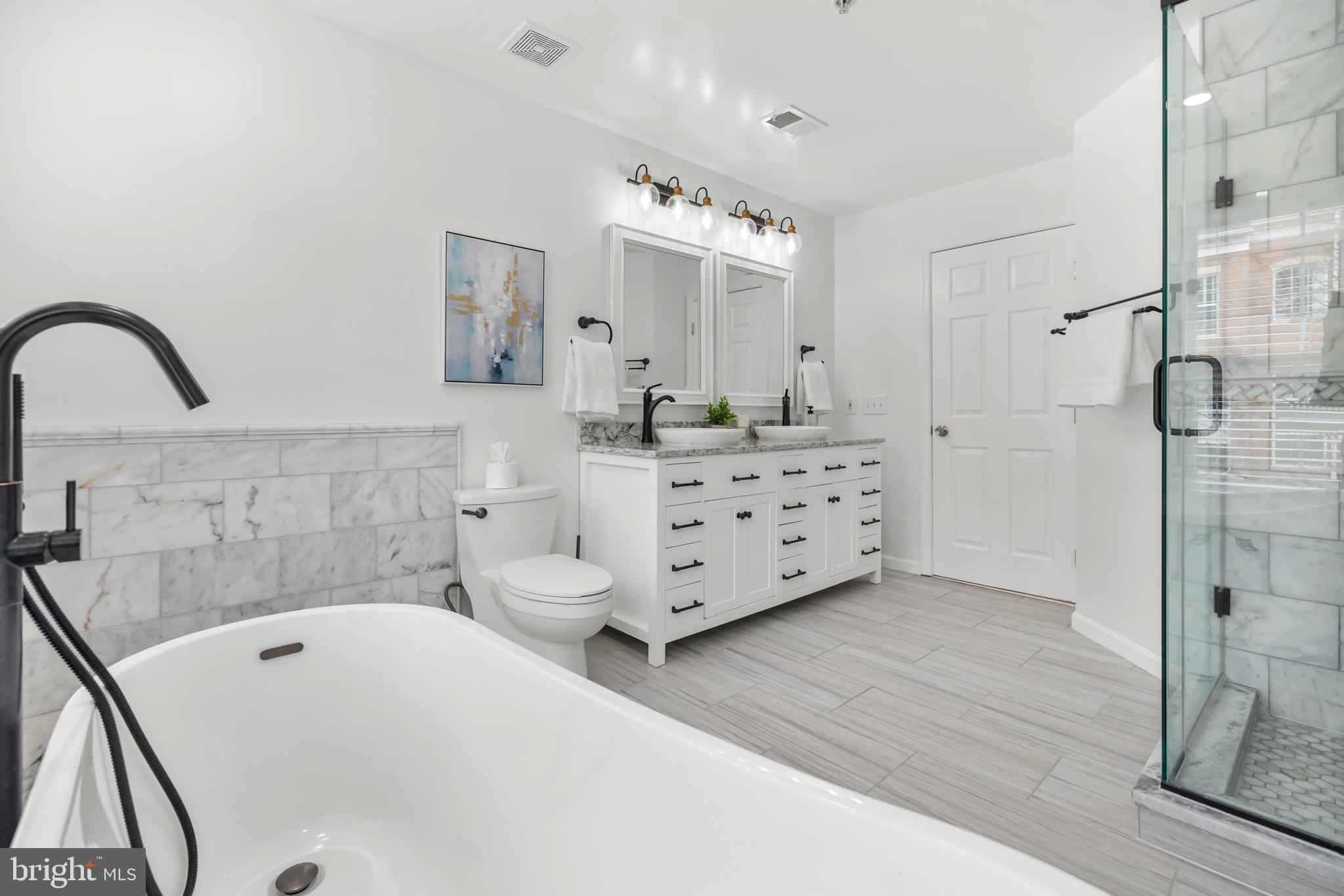 CAMERON STATION - Residential