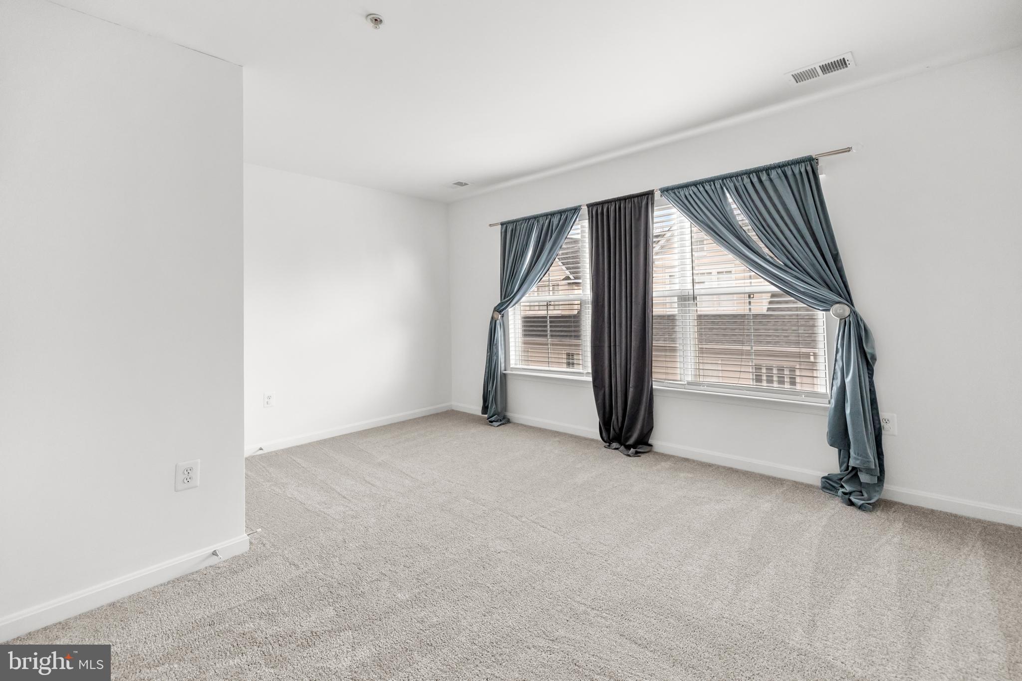 CAMERON STATION - Residential