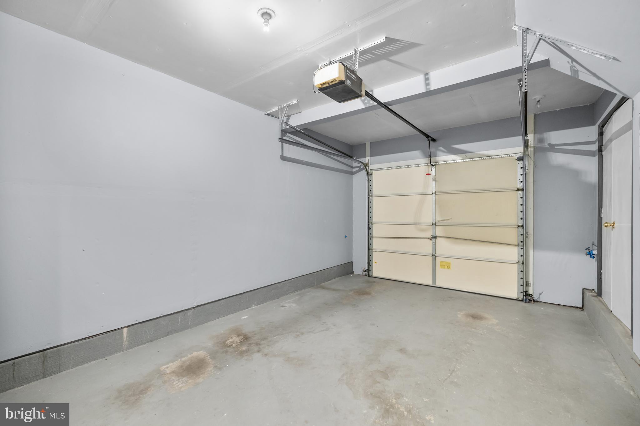 CAMERON STATION - Residential