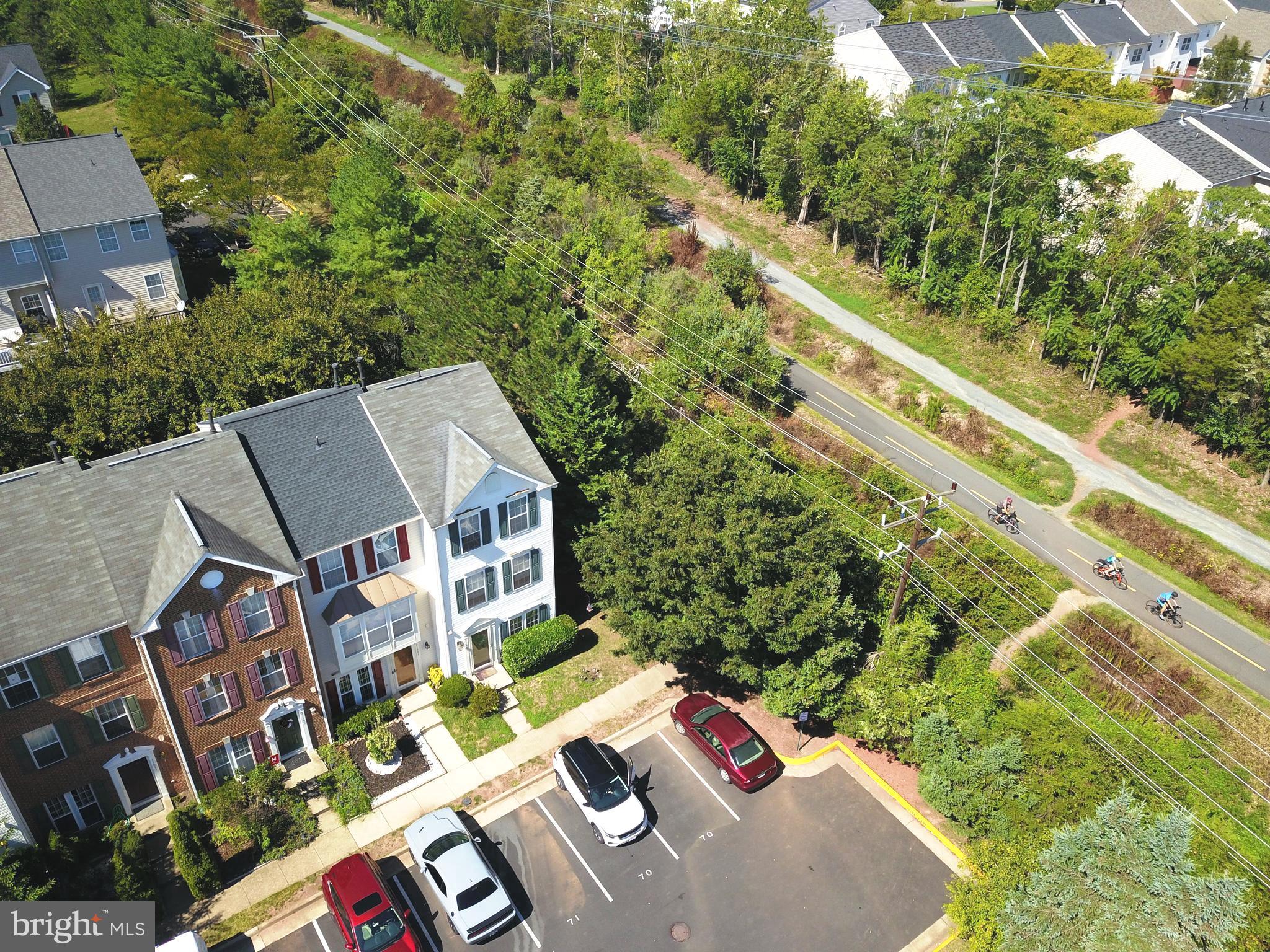 ASHBURN VILLAGE - Residential