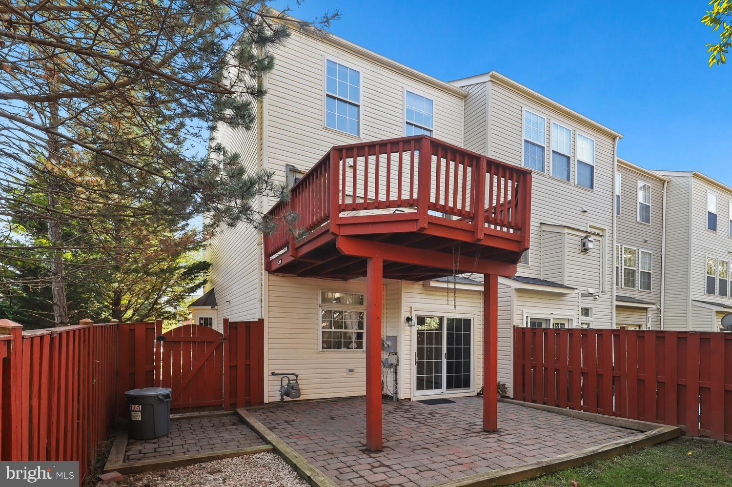 ASHBURN VILLAGE - Residential