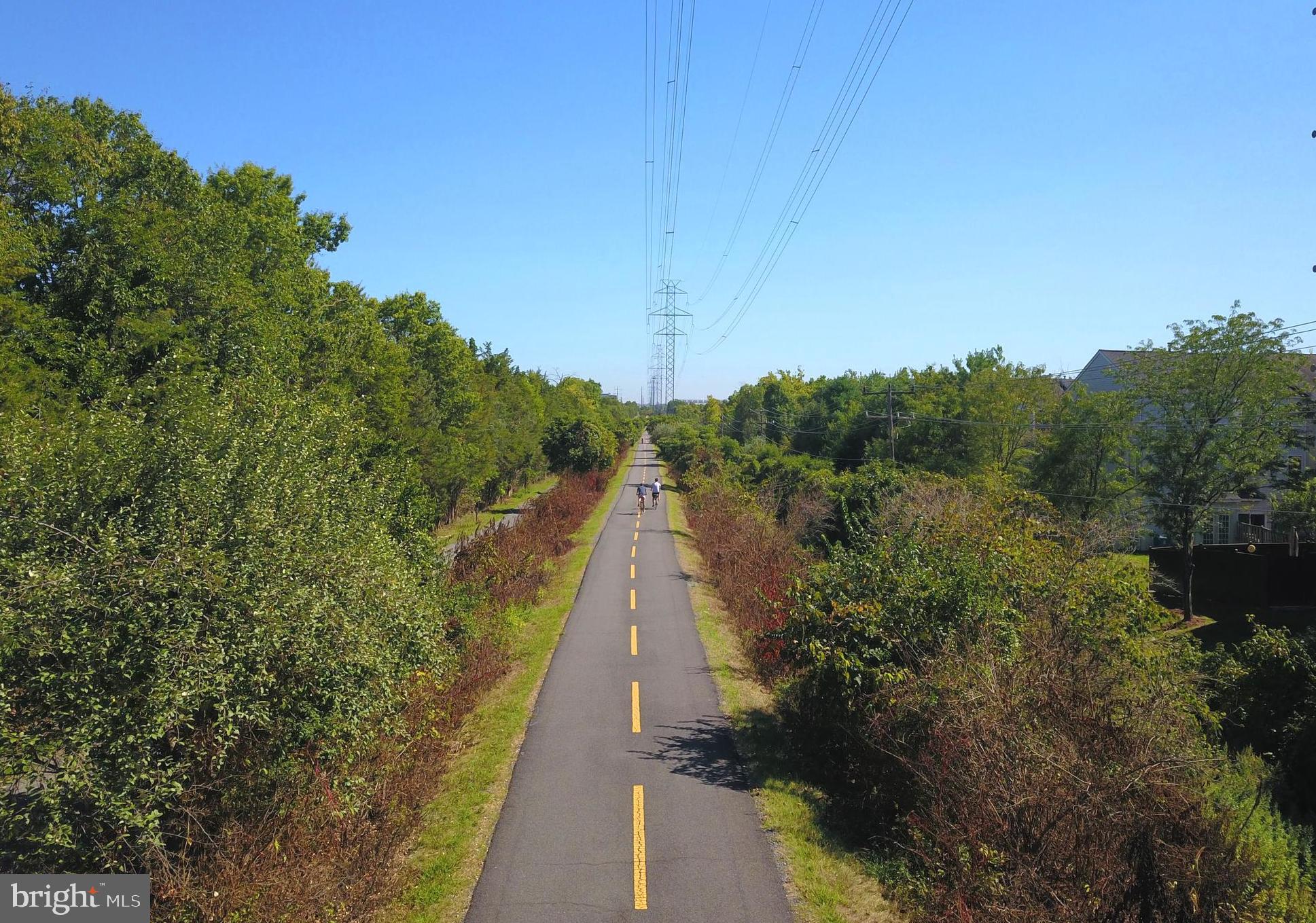 ASHBURN VILLAGE - Residential