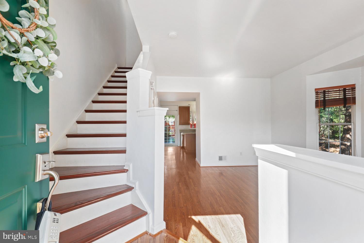 ASHBURN VILLAGE - Residential