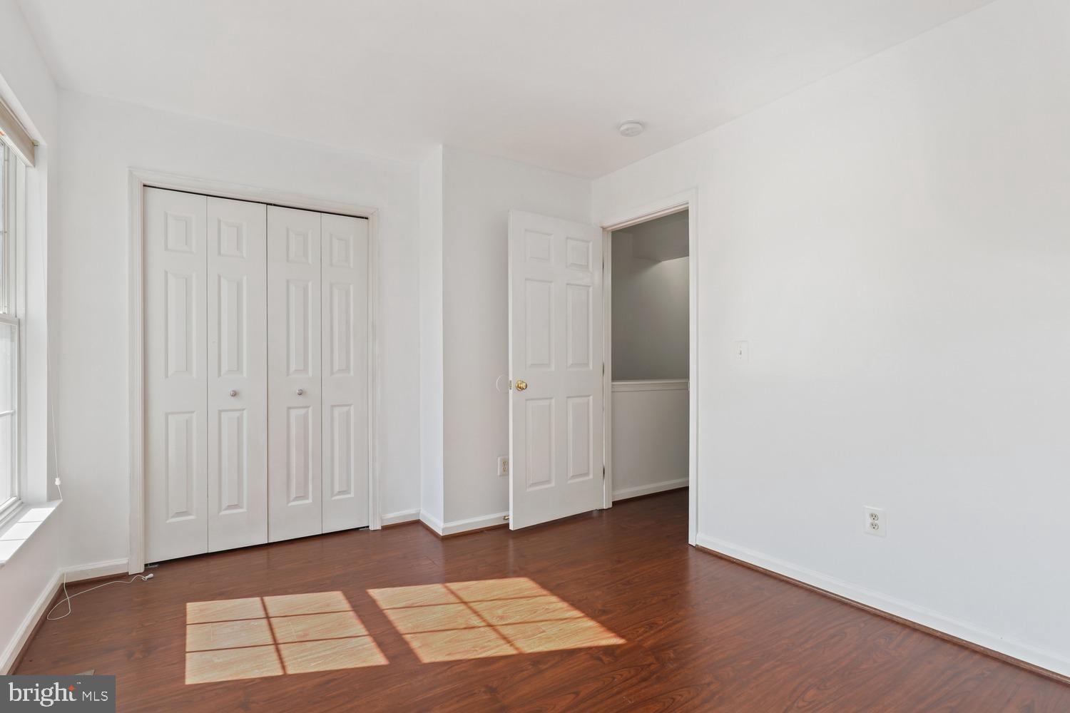 ASHBURN VILLAGE - Residential