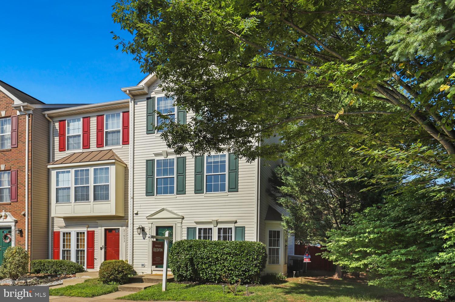 ASHBURN VILLAGE - Residential