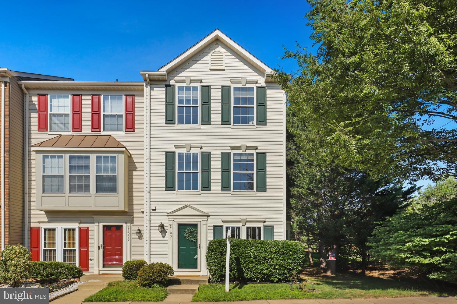 ASHBURN VILLAGE - Residential