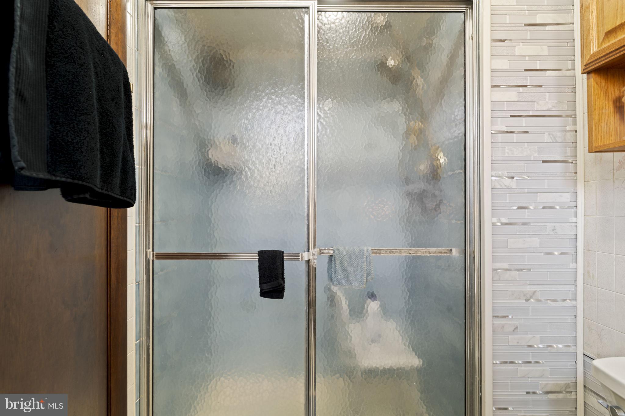 ROXBOROUGH - Residential