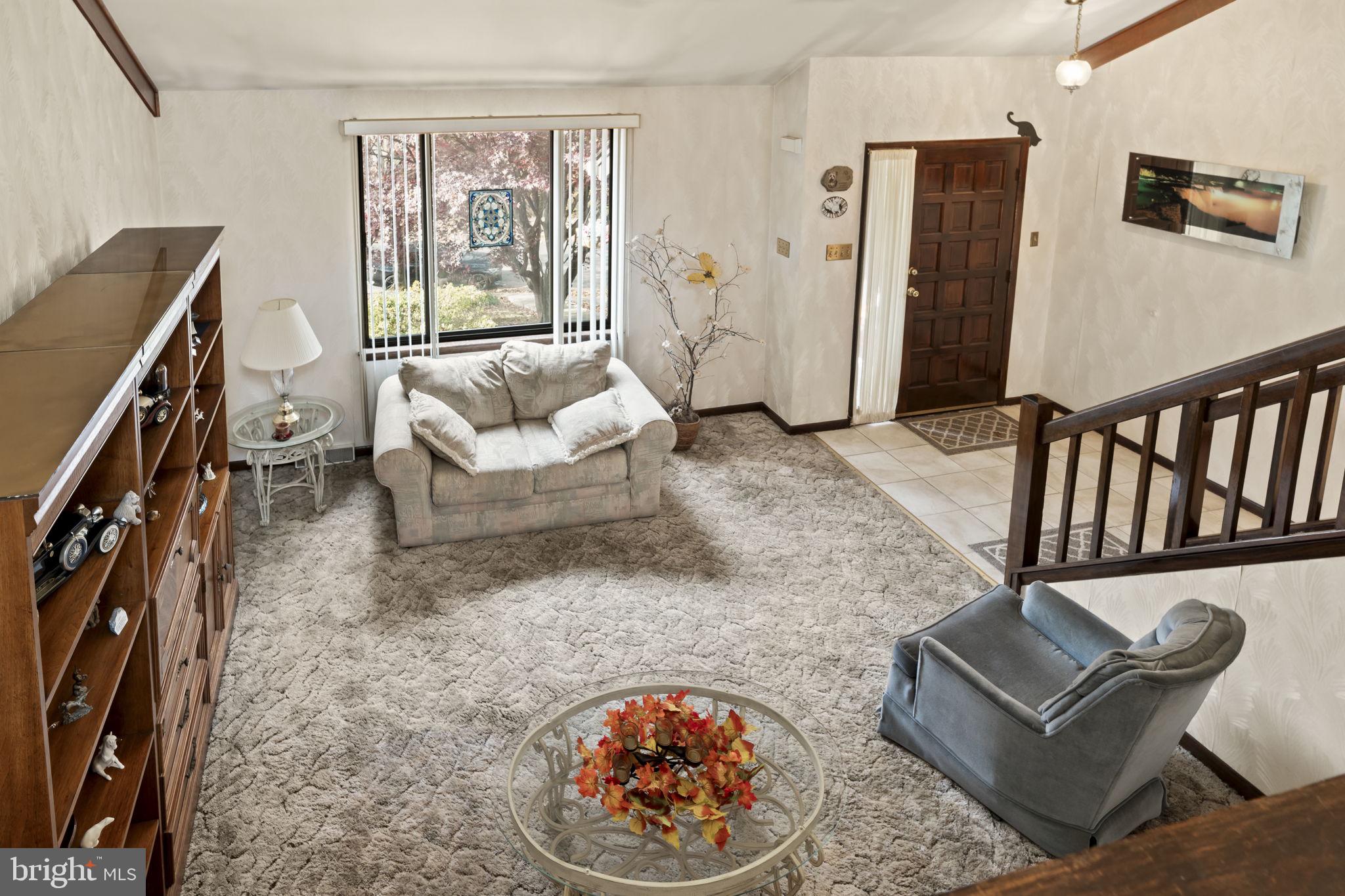 ROXBOROUGH - Residential