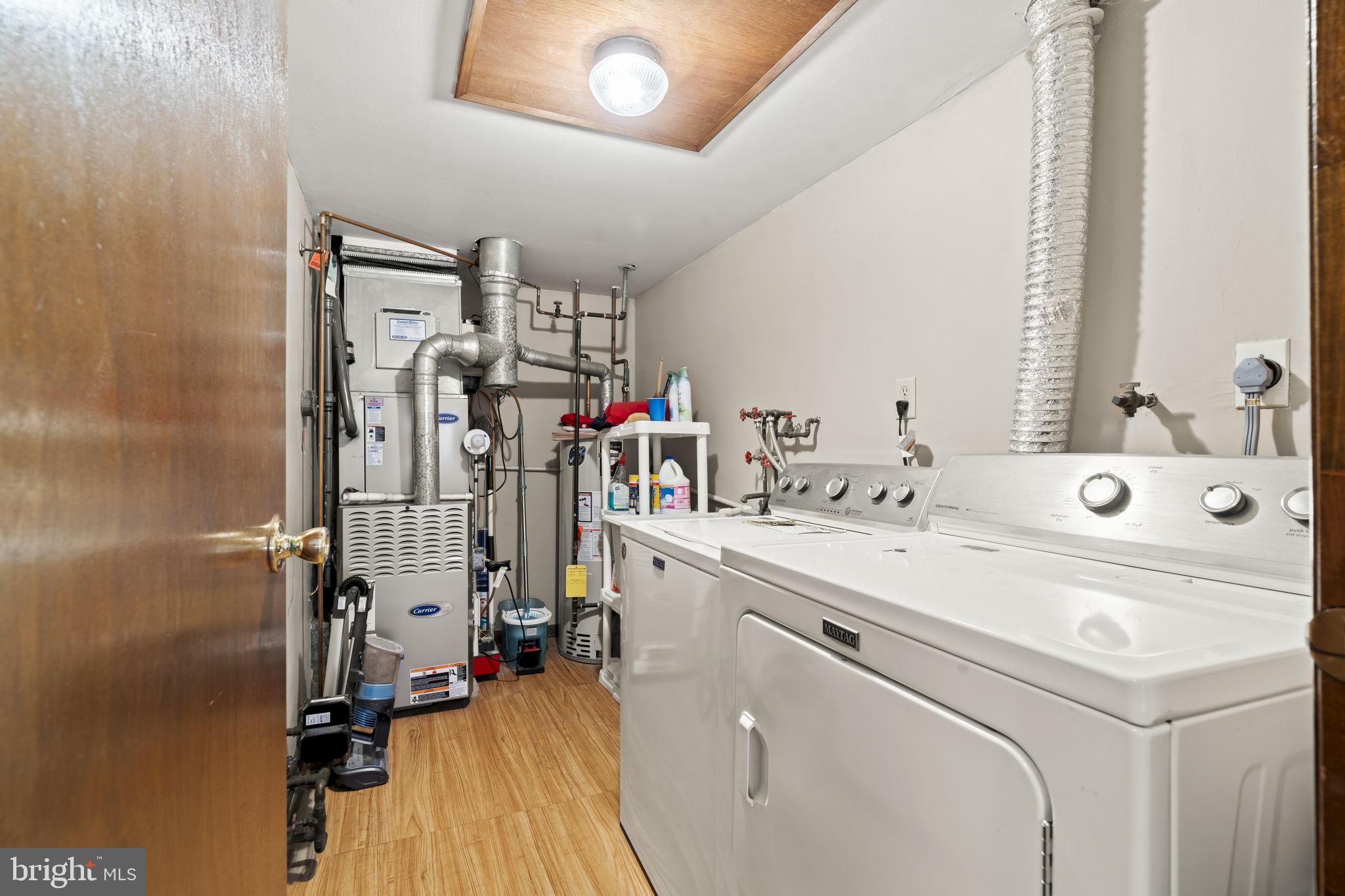 ROXBOROUGH - Residential